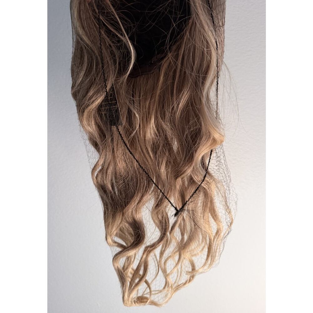 Okvokv Long Brown Wavy Wig with Bangs for Women Synthetic Heat Resistant 24 Inch